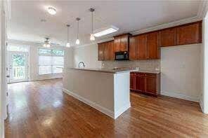 Building Photo - 10914 Gallier St