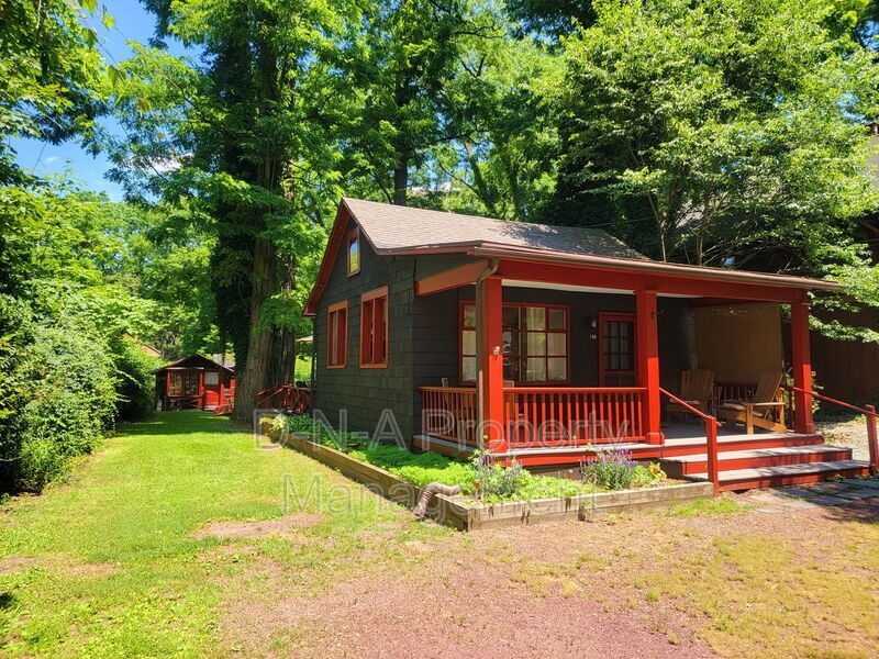 Primary Photo - 168 Minisink Ave