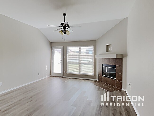 Foto del edificio - 1414 Beacon Hill Dr