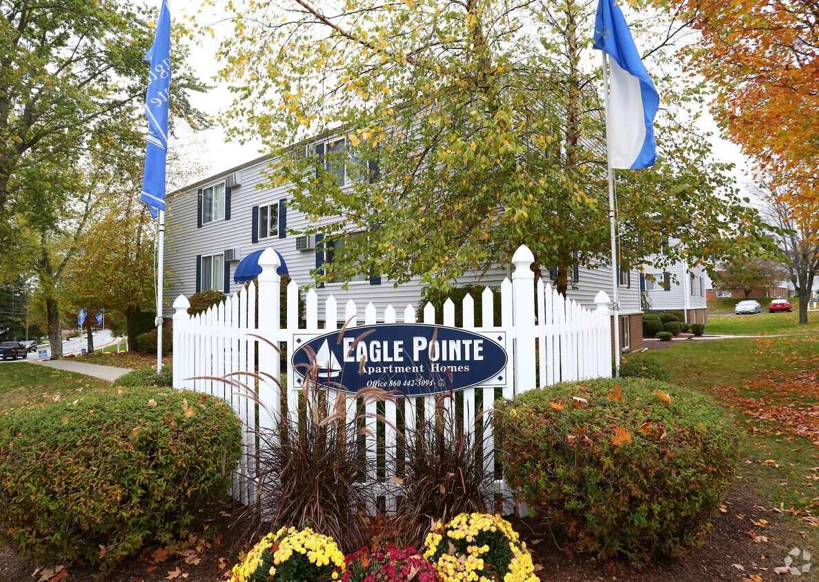 Eagle Pointe Apartments in New London, CT