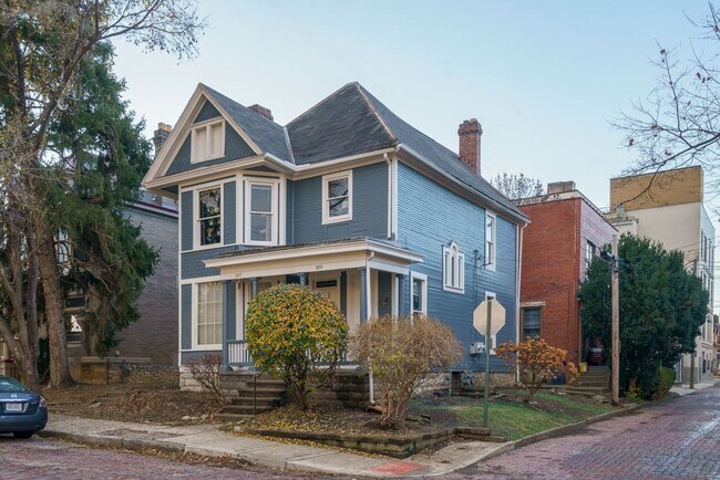 Foto del edificio - 207 W Hubbard Ave