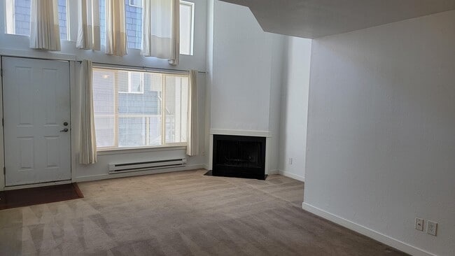 Foto del edificio - 7309 Sand Point Way NE