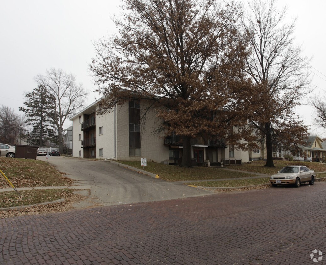Primary Photo - 300 South 26th Street