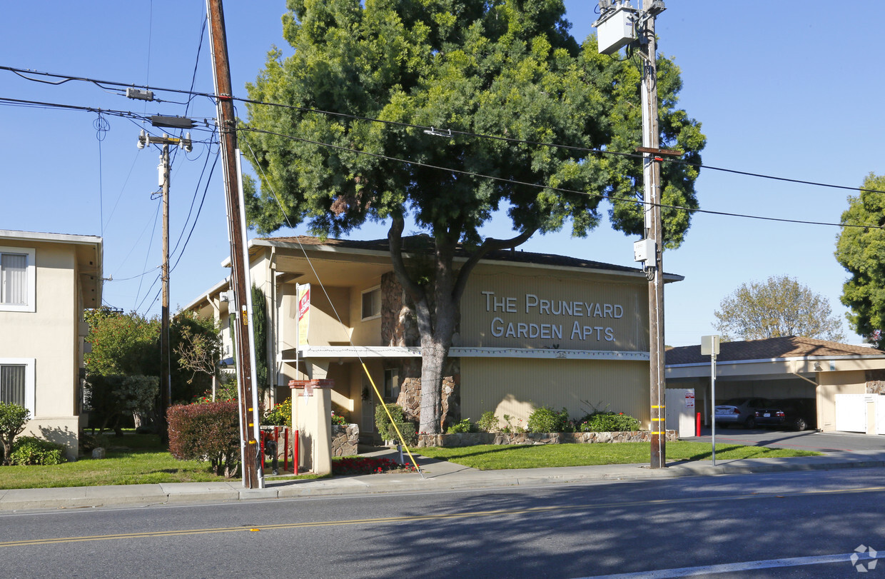 Building Photo - Pruneyard Garden