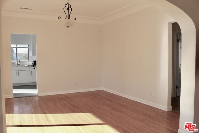 Foto del edificio - 1239 S Hudson Ave