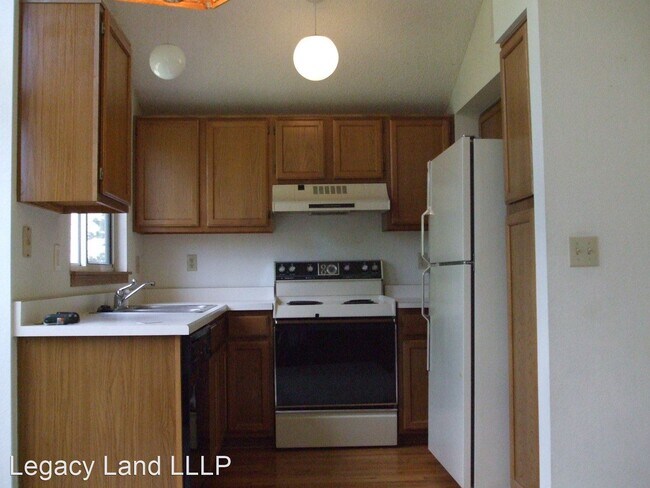 Building Photo - 3 br, 2.5 bath House - 8974 S Bermuda Run