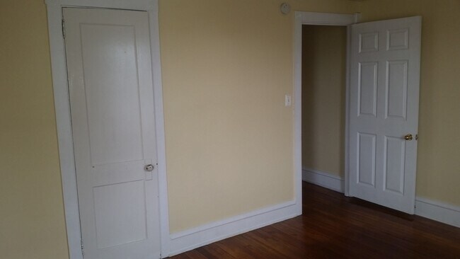 Building Photo - 314 S Sterley St
