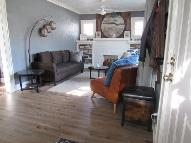 Foto del edificio - 5004 Euclid Ave