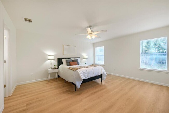 Foto del edificio - 208 Buttercup Way