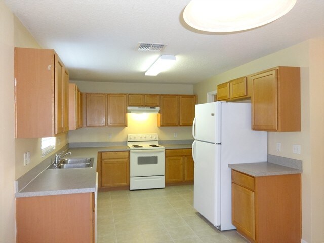 Building Photo - 357 Sky Valley St