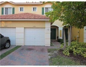 Building Photo - 1721 SW 81st Terrace