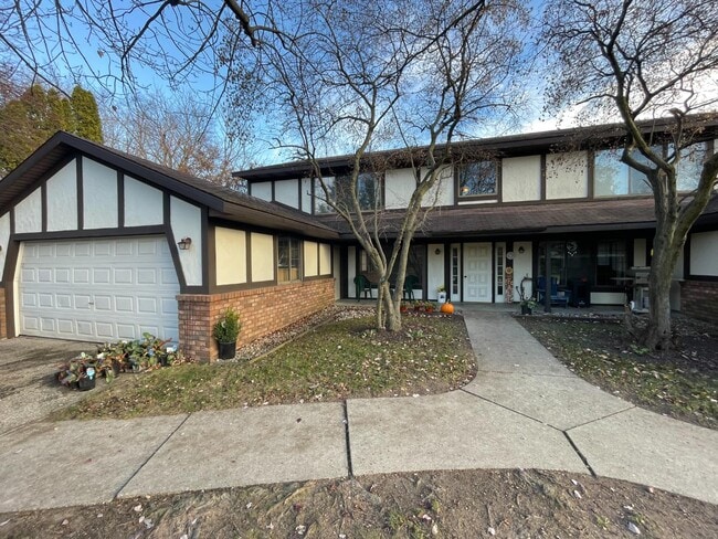 Foto del edificio - 6556 Bella Vista Dr NE