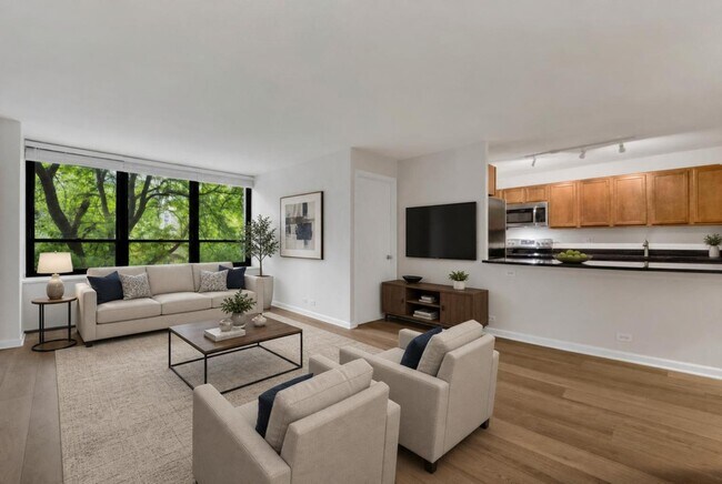 Foto del edificio - 222 E Pearson St