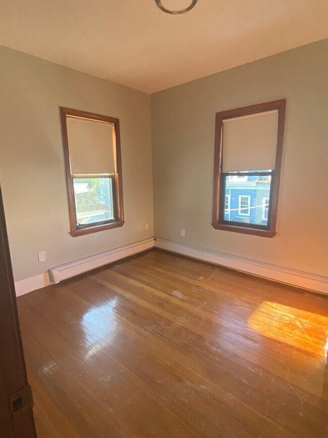 Foto del edificio - 807 E 3rd St