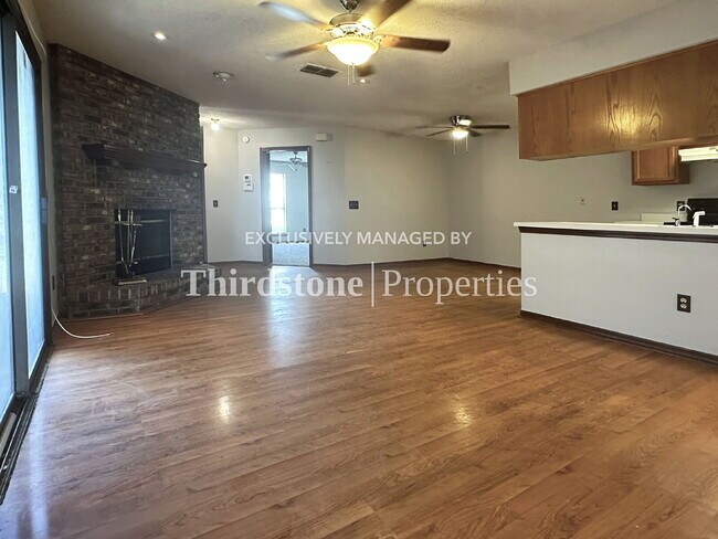 Foto del edificio - 5636 Bryner Dr