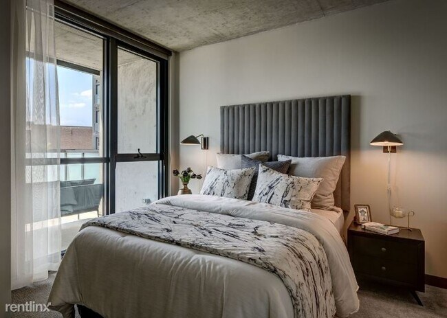 Foto del edificio - 3 br, 2 bath Apartment - 192 N Ada St