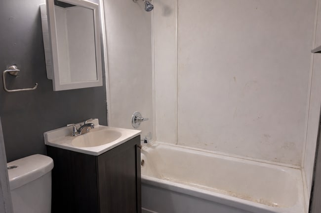 Building Photo - 15 O'Sage Ave