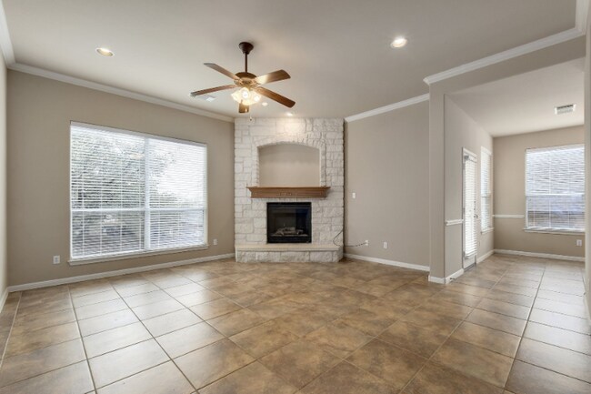 Foto del edificio - 321 Grafton Ln