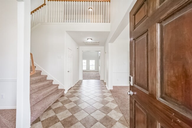 Building Photo - 315 Willow Pointe Dr