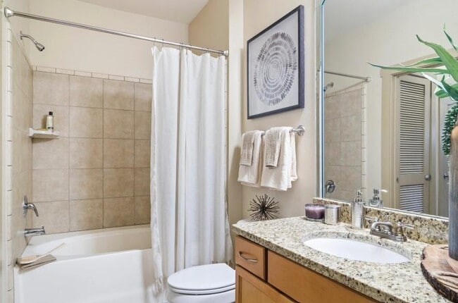 Foto del edificio - 1740 Century Cir NE