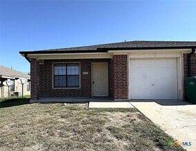 Building Photo - 2812 Ashley Dr