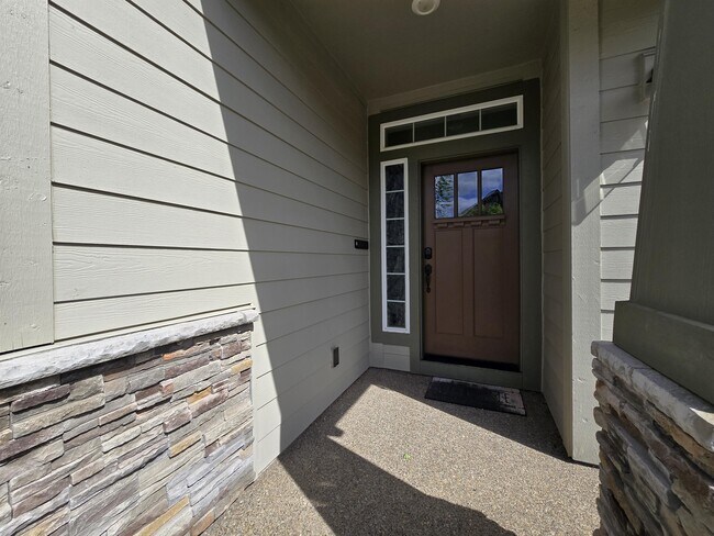 Building Photo - 5301 SE Thornapple St