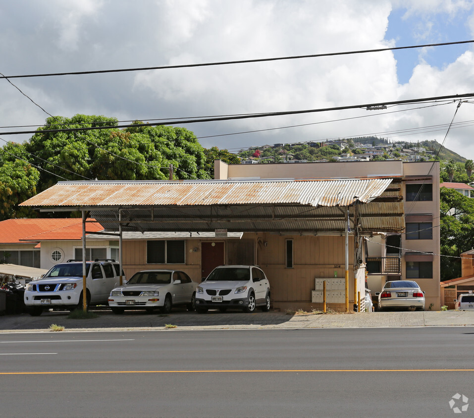 Building Photo - 3214 Waialae Ave