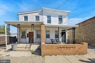 Building Photo - 6107 Noble St