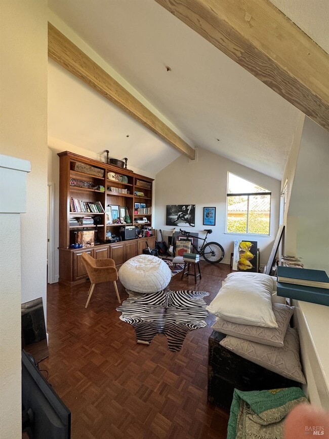 Building Photo - 67 Via Los Altos