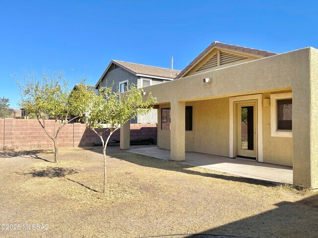 Building Photo - 11889 W Heyburn Dr