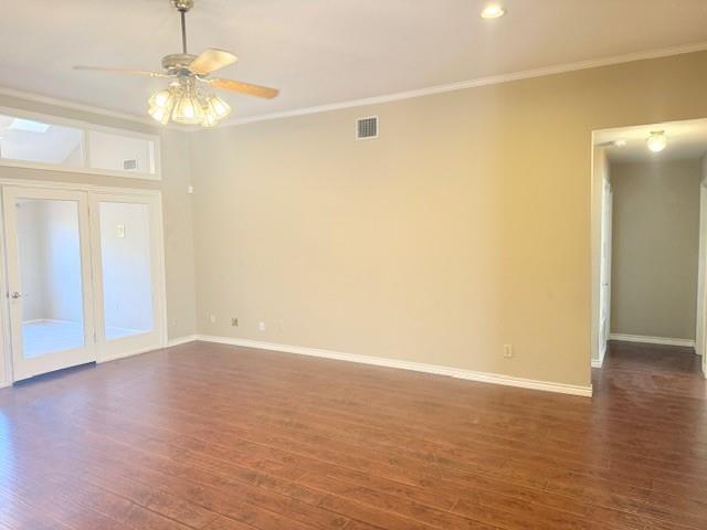 Foto del edificio - 3701 Dutton Dr