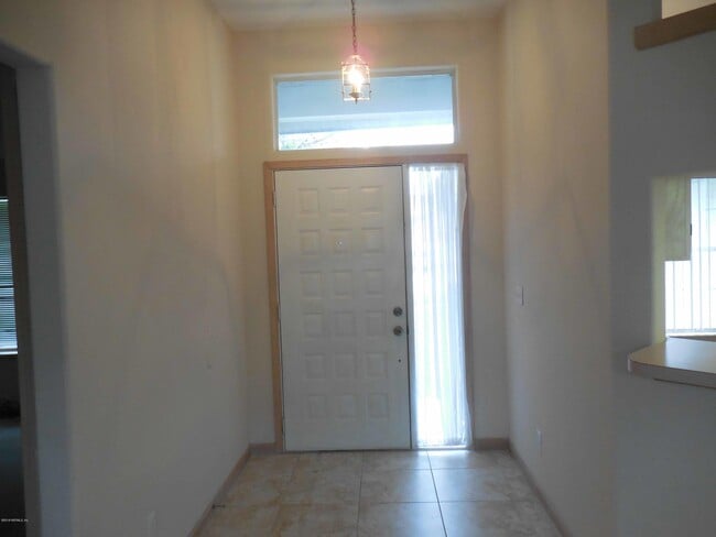 Foto del edificio - 2024 Hovington Cir W