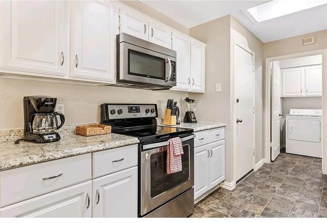 Foto del edificio - 707 Creekside Dr