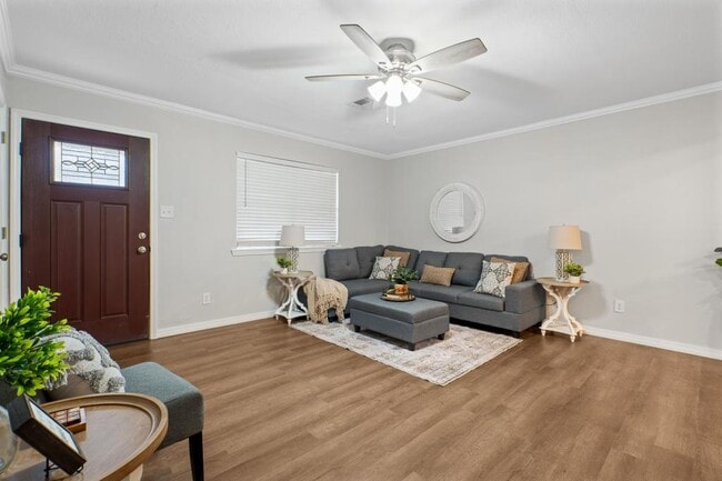 Foto del edificio - 915 G St SW