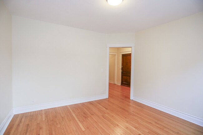 Foto del edificio - 3805 N Lincoln Ave