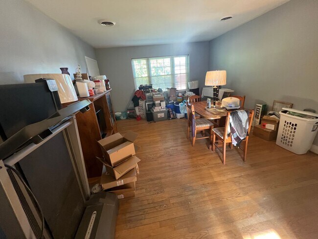 Building Photo - 4031 Sharon Court