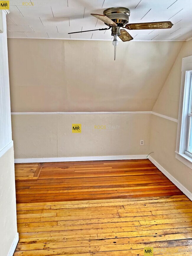 Building Photo - 28 Richardson St