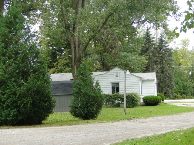 Building Photo - 13212 N Saginaw Rd
