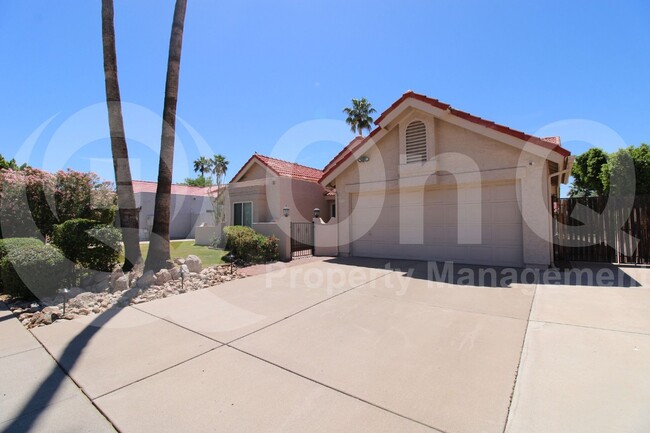 Foto del edificio - 11115 E Mercer Ln