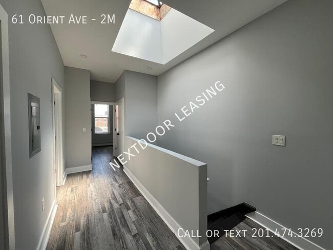 Foto del edificio - 61 Orient Ave