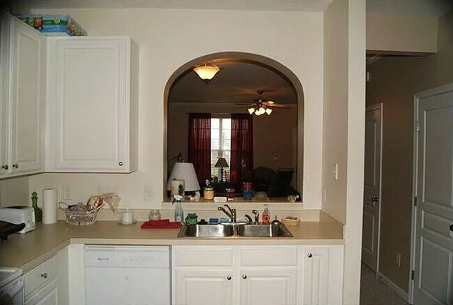 Foto del edificio - 21 Canary Ct