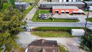 Building Photo - 6951 Windfern Rd