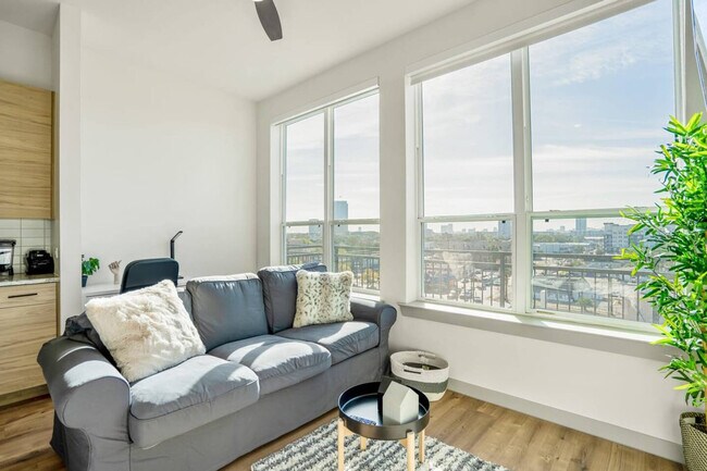 Foto del edificio - 1111 Shepherd Dr