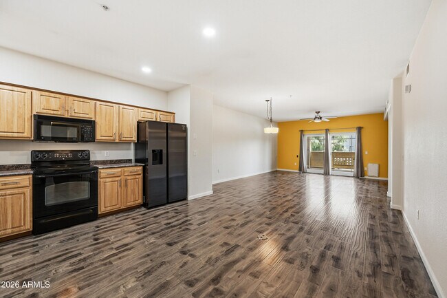 Foto del edificio - 920 E Devonshire Ave
