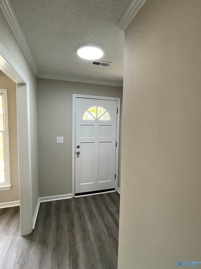 Foto del edificio - 120 Springfield Ln
