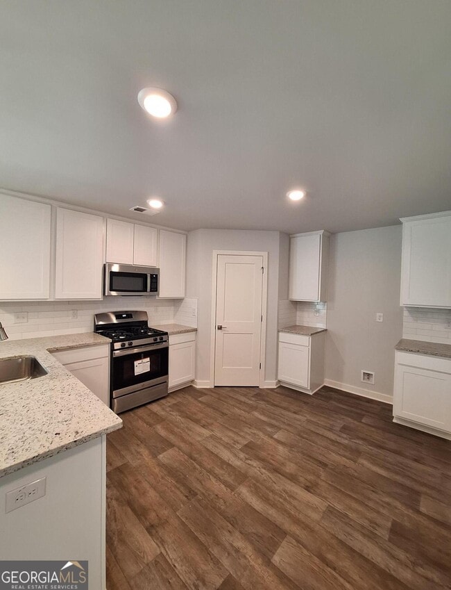 Building Photo - 705 Windstream Dr