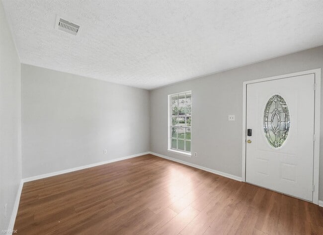 Building Photo - 4 br, 2.5 bath House - 6319 Hopper Rd