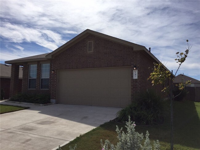 Building Photo - 147 Pine Arbol