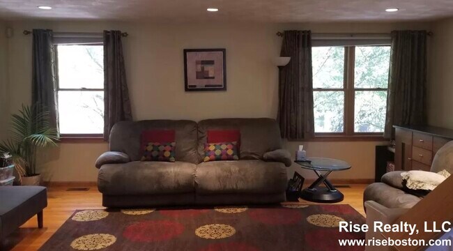 Foto del edificio - 87 Pleasant St