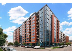 Building Photo - 215 10th Ave S